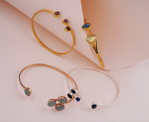 un lot de 4 bagues ajustables un lot de 4 bagues ajustables